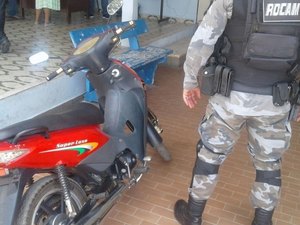 Policiais da Rocam recuperam mais uma moto roubada em Arapiraca