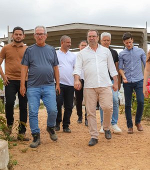 Prefeito Luciano e secretários visitam o Morro Santo da Massaranduba