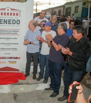Prefeito Ronaldo Lopes inaugura obras que melhoram a qualidade de vida no bairro Castro Alves