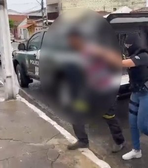 Polícia Civil prende suspeito de feminicídio em Arapiraca nas proximidades da Feira da Fumageira