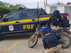 Motociclista é flagrado com veículo adulterado pela PRF em Canapi