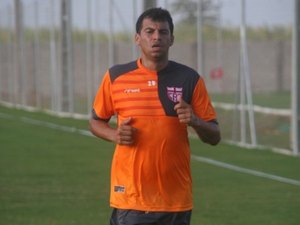 Atacante do CRB é suspenso por quatro jogos