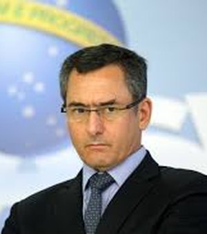 Ministro mantém em 3% previsão de crescimento para o Brasil este ano