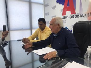 Prefeito de Maragogi afirma que praias estão limpas e mídia negativa fez cair o turismo