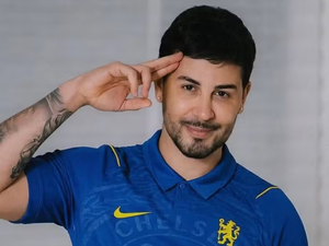 Chelsea escolhe Carlinhos Maia para anunciar novo uniforme: 'que honra', diz influenciador