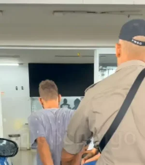 Ladrão liga para a polícia com medo de ser agredido por moradores após furto em Goiás