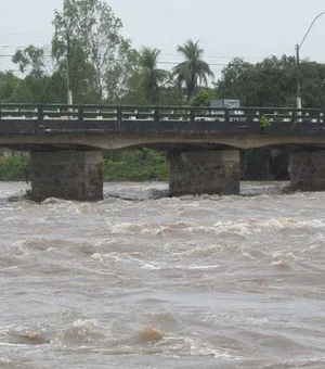 Semarh emite alerta para risco de alagamentos e transbordamentos em cidades de Alagoas