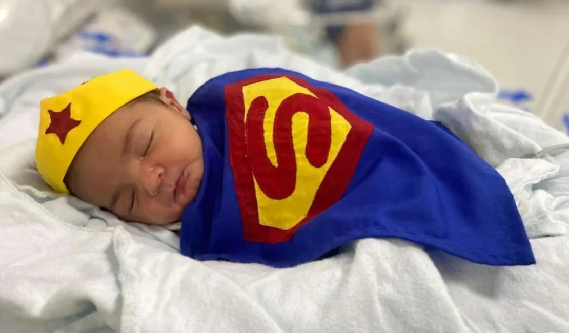 Bebês prematuros viram super-heróis em ação do Hospital Regional Norte