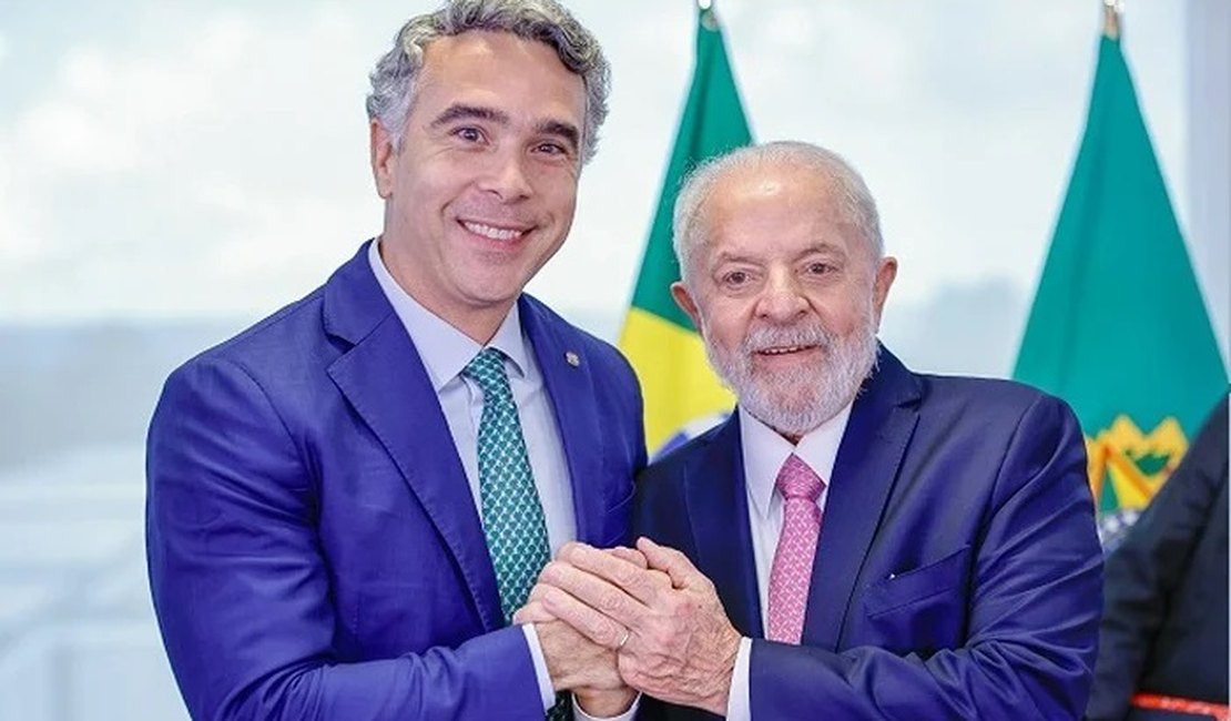 A cinco dias da eleição, Rafael Brito ganha apoio de ministros de Lula nas redes sociais