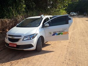 Taxista é roubado e assaltantes o obrigam a ficar de roupa íntima 