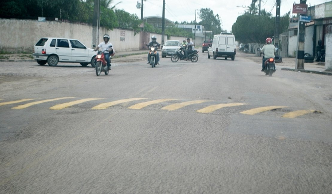 Prefeitura reforça sinalização nas vias de acesso de Arapiraca