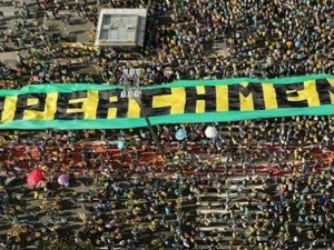 Apoio ao impeachment de Dilma cai para 61%, aponta Datafolha