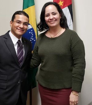 Fabiana Pessoa é uma das principais apostas do PRB em Alagoas