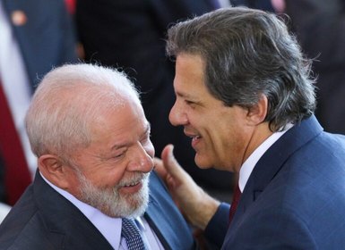 Lula dá bronca em Haddad após crise do Pix e diz que portarias sensíveis devem passar pelo Planalto