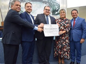 George Santoro recebe o título de Cidadão Honorário de Alagoas