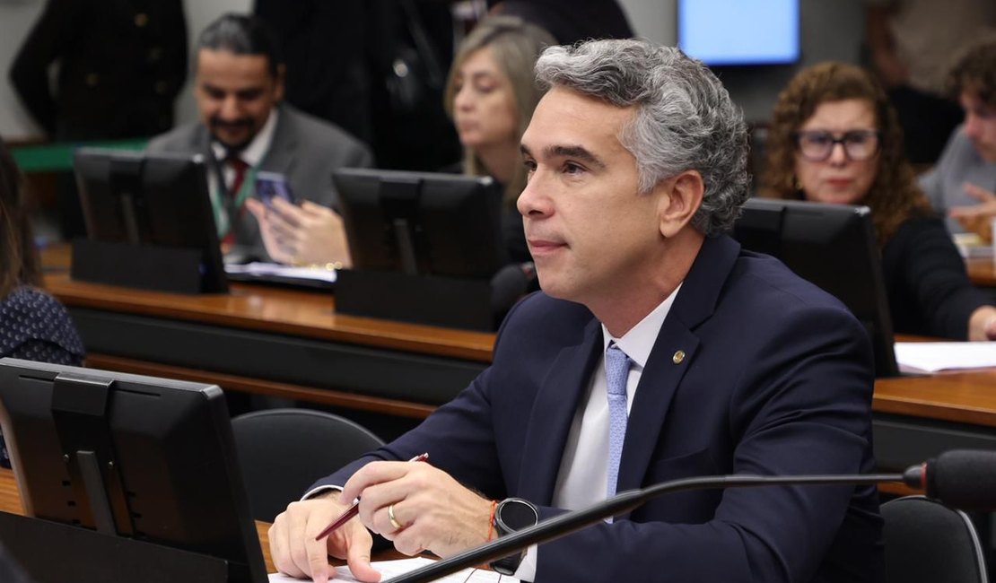 Rafael Brito defende fim da escala 6x1 e destaca expectativa para votação