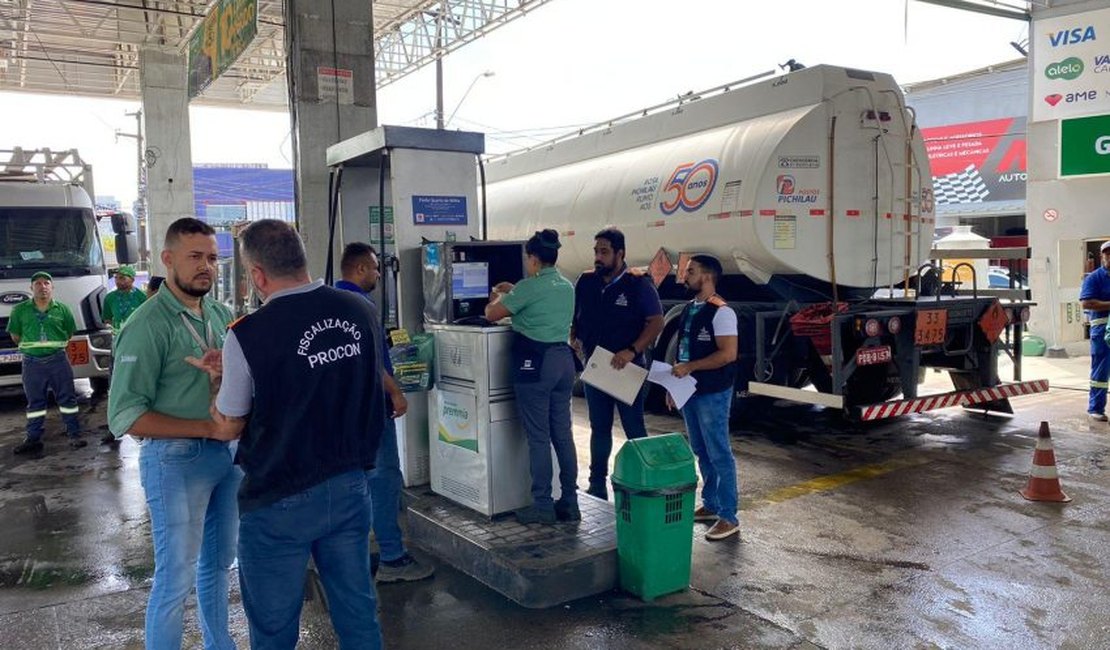 Postos de combustíveis recebem fiscalização da Procon em Maceió