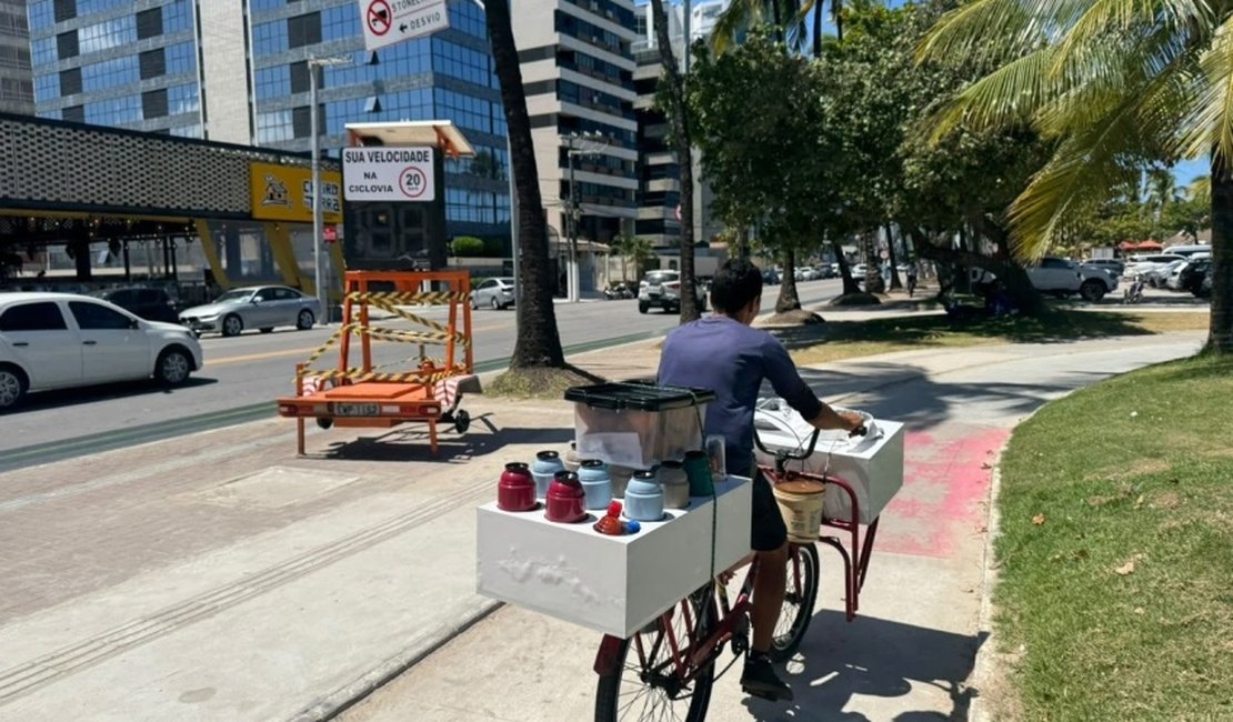 Controladores de velocidade educativos são instalados na ciclovia da orla de Maceió
