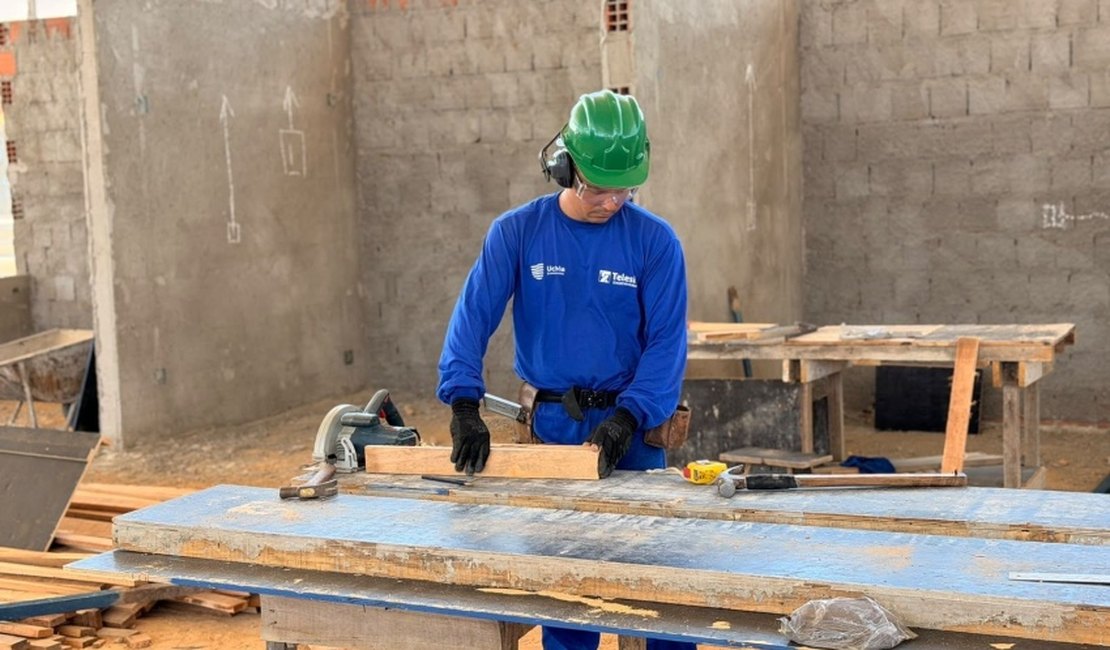 Obras do novo Mercado do Jacintinho avançam para a fase de montagem dos boxes