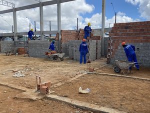 Prefeitura avança na construção do novo Mercado Público do Jacintinho