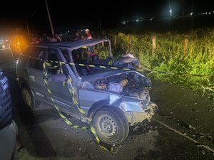 Colisão frontal entre carros deixa um morto e outro ferido em Pão de Açúcar