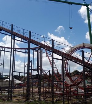 Após 6 meses parado, Parque de Diversões começa a ser desmontado em Arapiraca