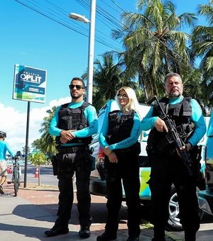 Homem é preso após agredir esposa na orla da Pajuçara, em Maceió