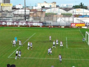 Leandro Kivel decide e ASA vence Botafogo PB no Coaracy da Mata Fonseca