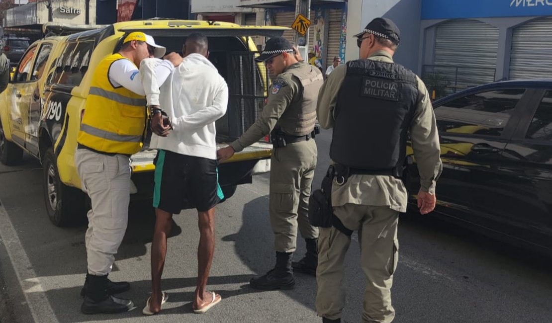 Servente de pedreiro é preso após roubar celulares no bairro do Poço, em Maceió