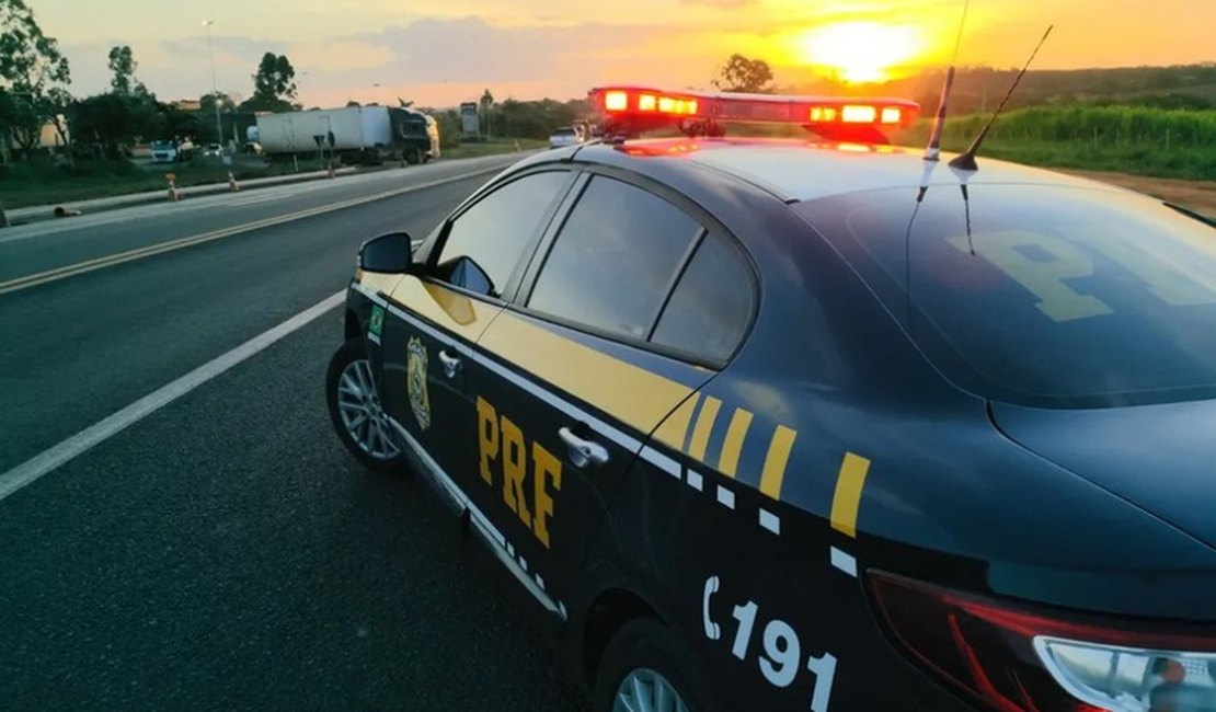 Idoso foragido da Justiça alagoana é preso com carro de luxo em Pernambuco