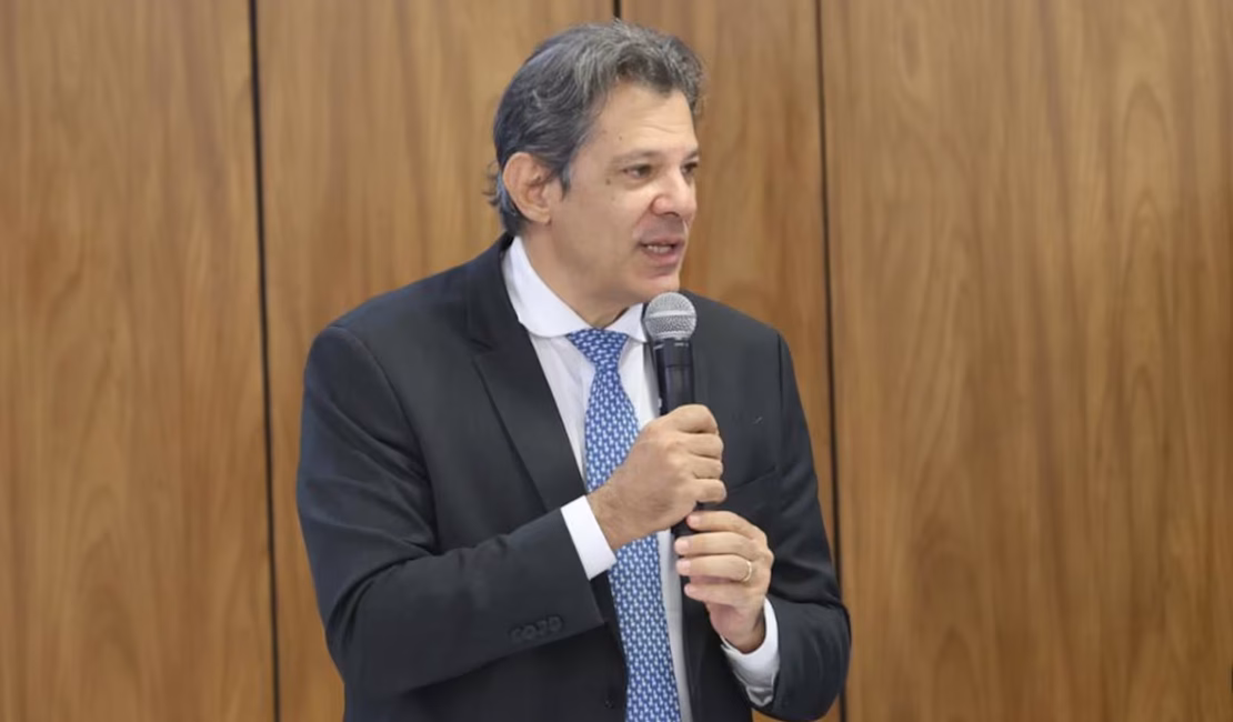 Governo taxa investimentos e sufoca setores produtivos para cobrir rombo fiscal