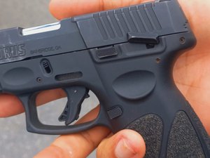 Polícia Militar cumpre mandados judiciais e realiza prisões por porte ilegal e furto no interior