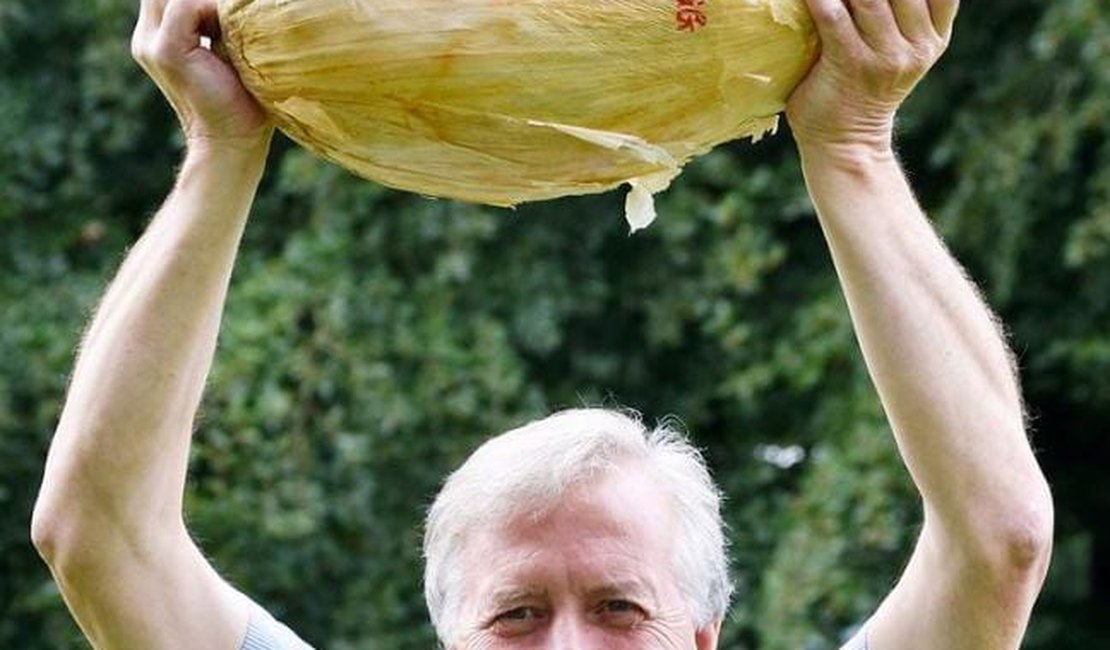 Cebola gigante de quase 9 kg pode bater ‘recorde mundial’