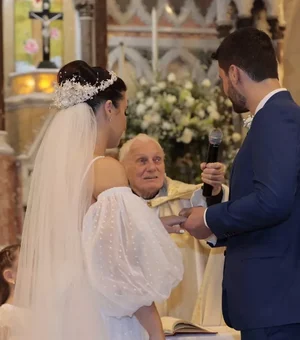 Padre celebra casamento do neto em Porto Alegre: 'quase ninguém tem essa oportunidade', diz avô