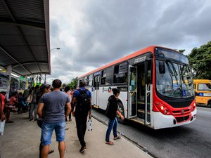 Quatro linhas de ônibus terão números de identificação alterados