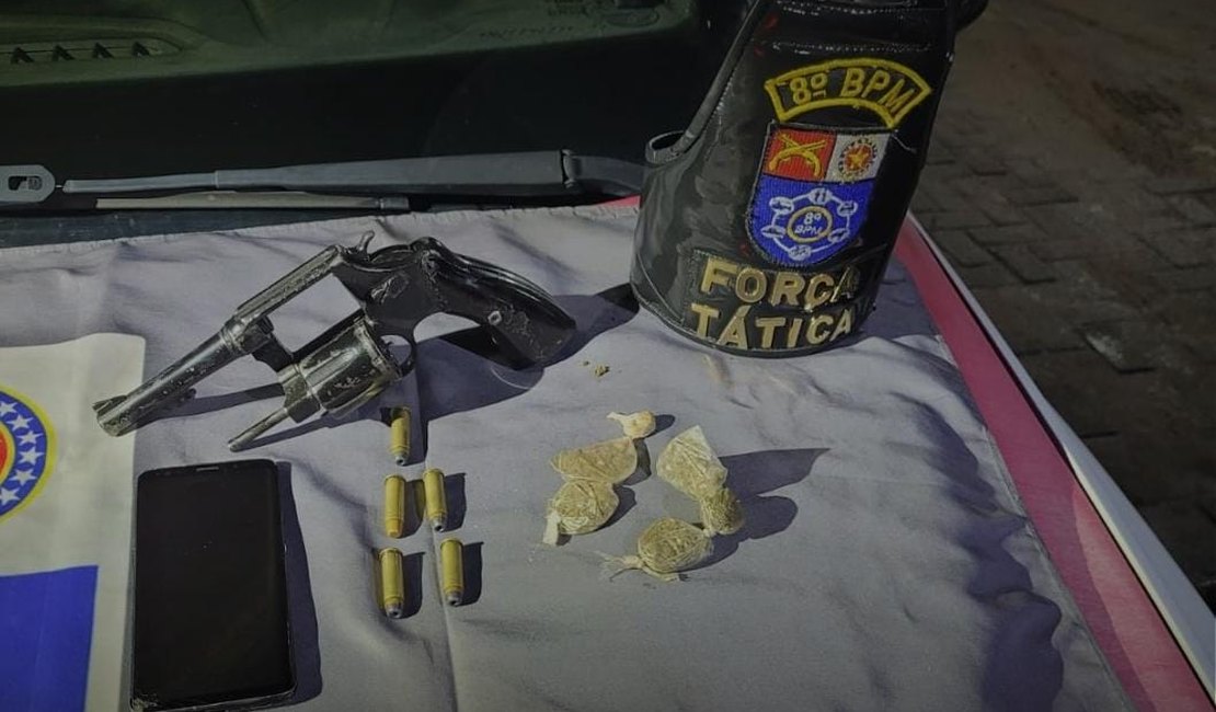 Homem é preso com drogas e arma de fogo em bar no município de Rio Largo