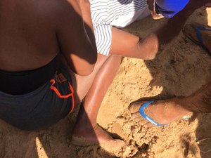 Tiroteio deixa um morto e um ferido na orla fluvial de Penedo