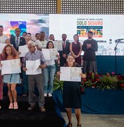 Rio Largo realiza maior entrega de títulos do Moradia Legal e garante dignidade para mais de 400 famílias