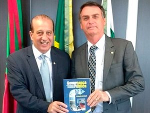 Bolsonaro contrata ministro do TCU investigado por corrupção para dar aulas de “boas práticas de governança”