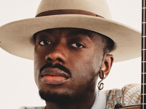 Revelado no The Voice Brasil e vencedor de 3 Grammys, Jota.pê estreia em Penedo com Projeto Seis & Meia