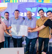 Prefeito Carlos entrega Central Farmacêutica e anuncia obras pelos 110 anos de Rio Largo