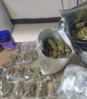 Ação conjunta resulta na prisão de investigado por tráfico de drogas em Maceió