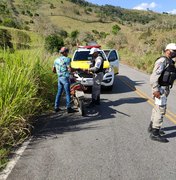 Polícia Rodoviária revista 61 condutores durante patrulhamento em Quebrangulo