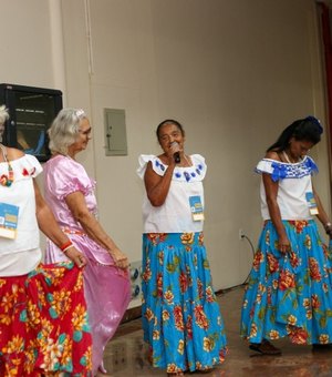 Alunos da Educação de Jovens, Adultos e Idosos de Maceió participam de sarau cultural nesta terça (29)