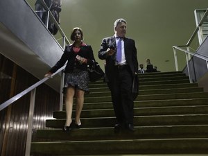 MP prende Garotinho e Rosinha, ex-governadores do Rio