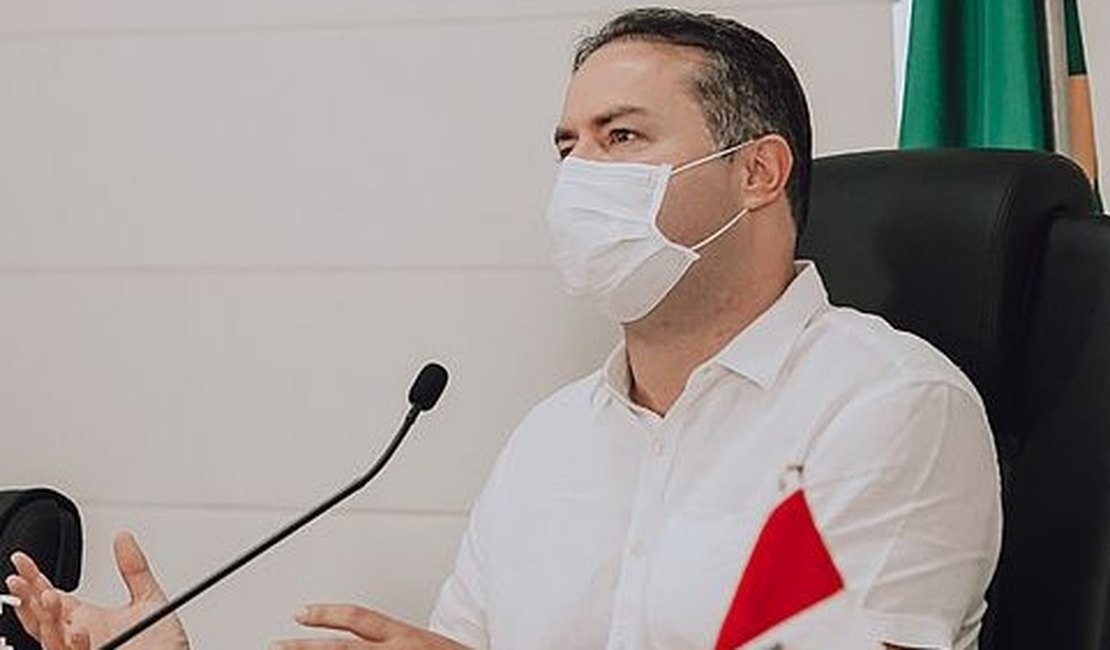 Renan Filho usa redes sociais para manifestar satisfação pela semana sem registro de mortes por covid em AL