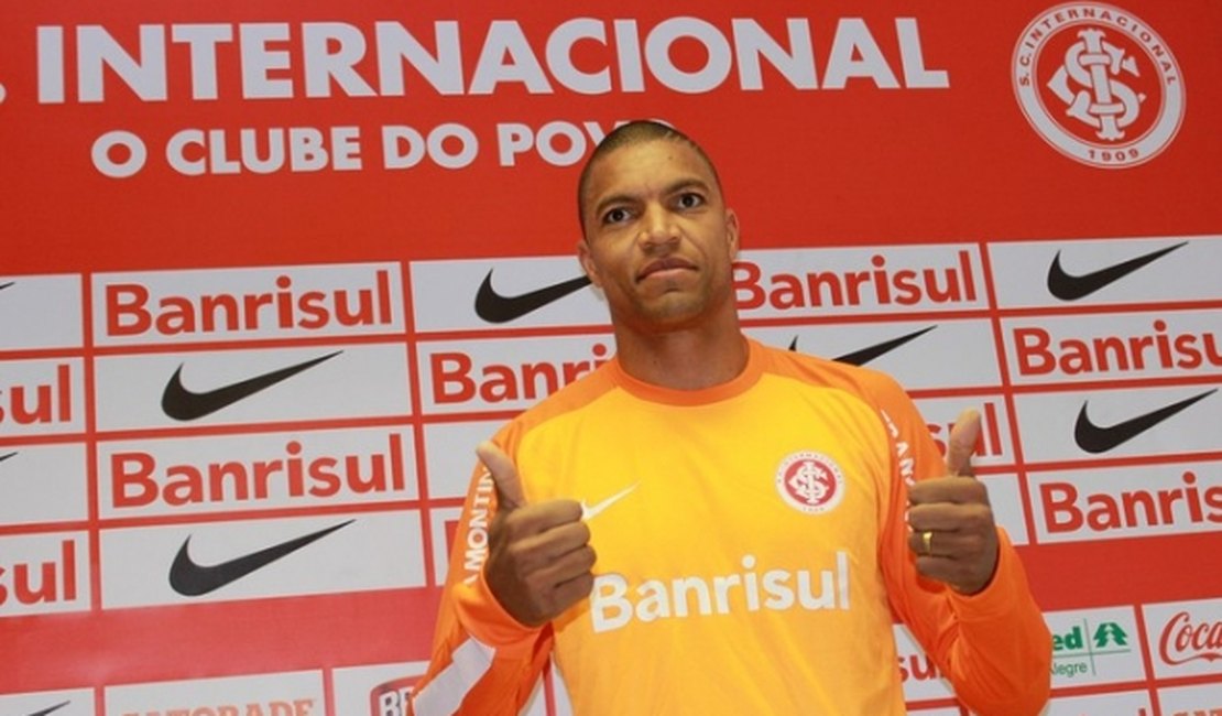 Dida vira centroavante, faz golaço e ajuda Inter a criar dúvida no time