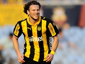 Forlán revela ansiedade para disputar sua primeira Libertadores