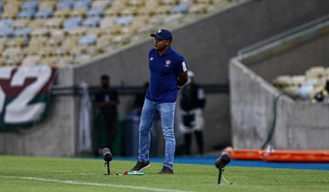 Roger diz que ‘bola pune’ e avalia erros de jovens do Fluminense: 'Em algum momento eles podem sentir'