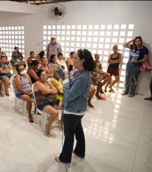 Fabiana Pessoa tem encontro com pescadores e marisqueiras de Maceió e assegura compromisso com o setor